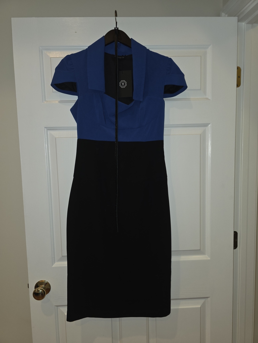Black Halo Jacket Dress Blue and Black Cap Sleeve Sheath Sz 6